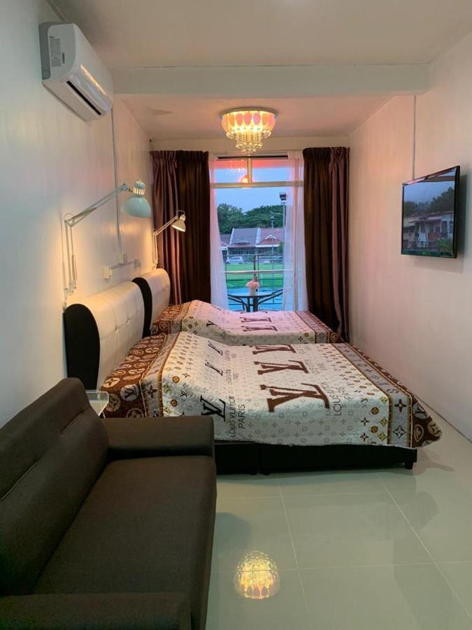 Sbs Hotel Паданг Бесар Екстериор снимка