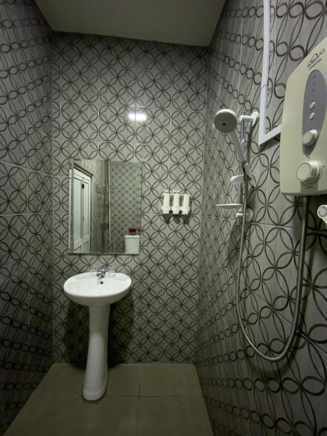 Sbs Hotel Паданг Бесар Екстериор снимка